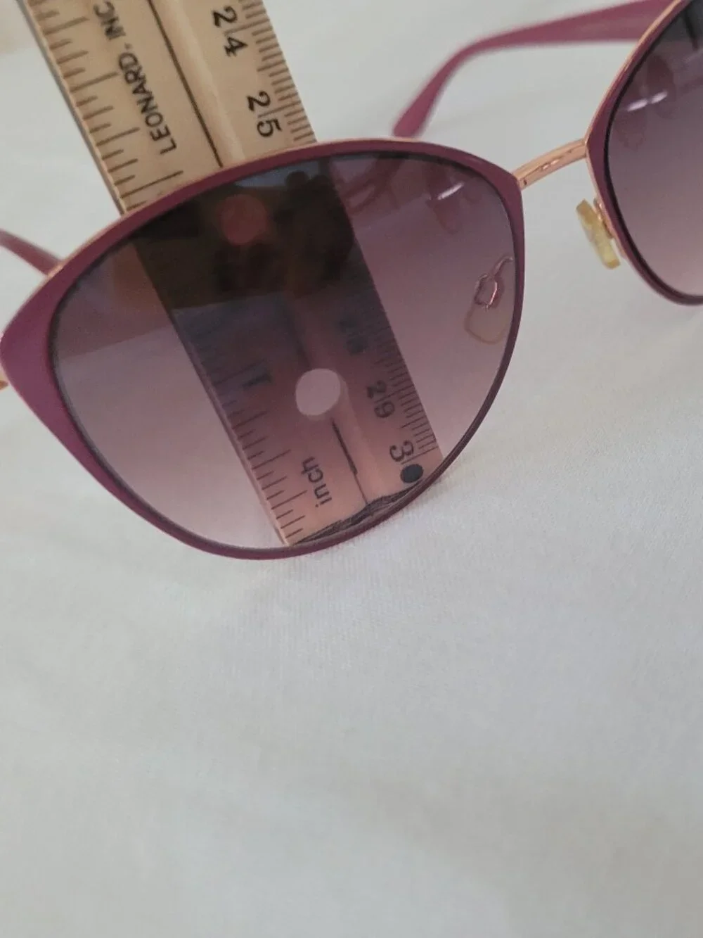 Sunglasses 2 Pair Guess & Jessica Simpson